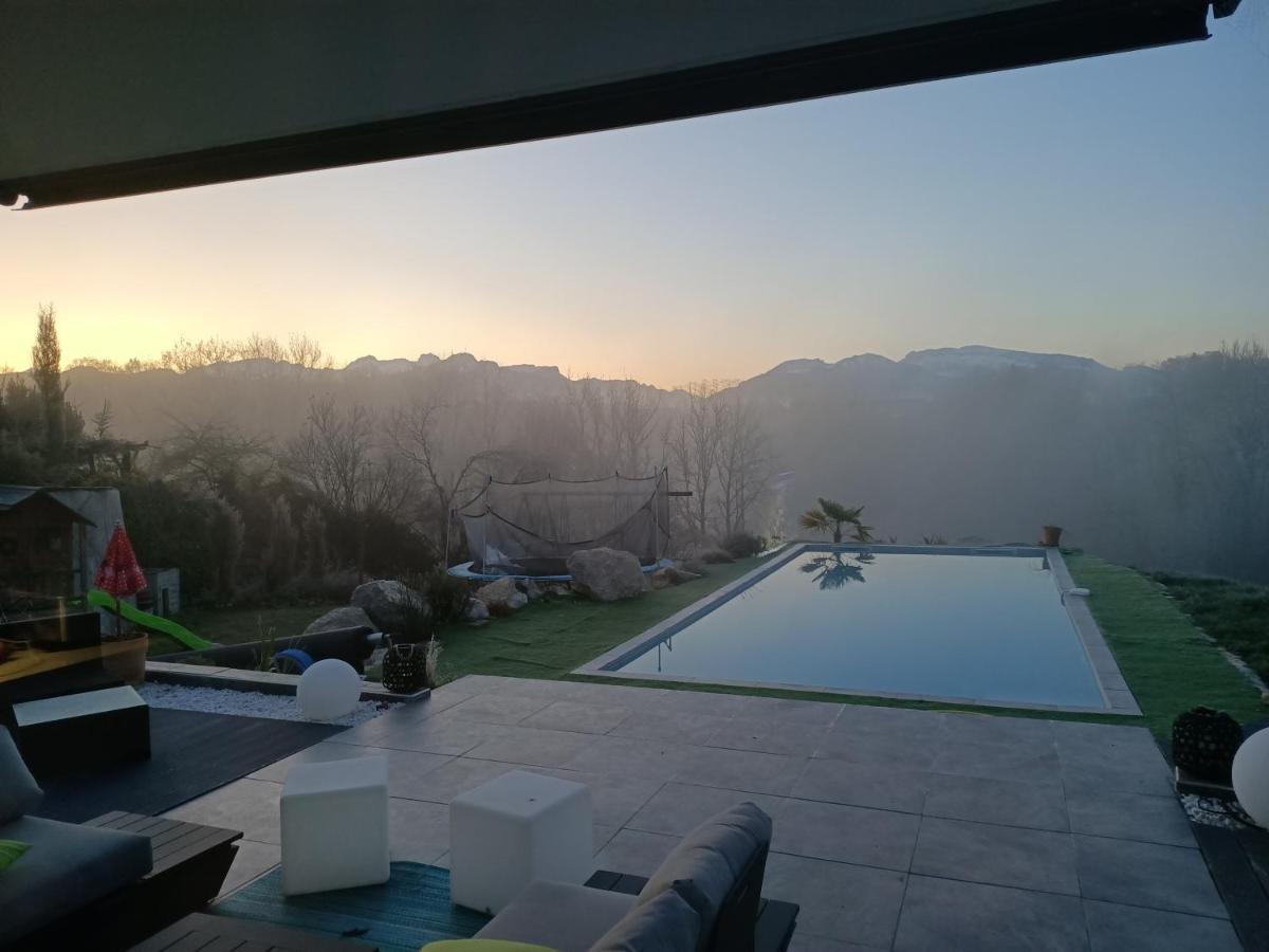 Chambres, Cuisine, Piscine, Spa, Billards, Airhockey, Nature Fillinges Dış mekan fotoğraf